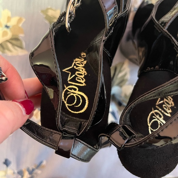 PLEASER
Xtreme-873 - Picture 12 of 13